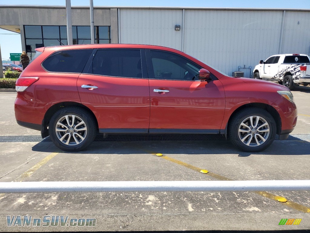 2014 Pathfinder S - Cayenne Red / Charcoal photo #9