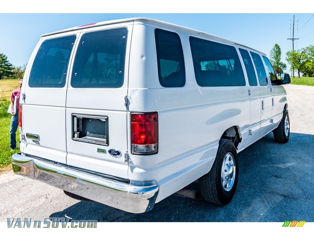 2013 E Series Van E350 XL Extended Passenger - Oxford White / Medium Flint photo #4