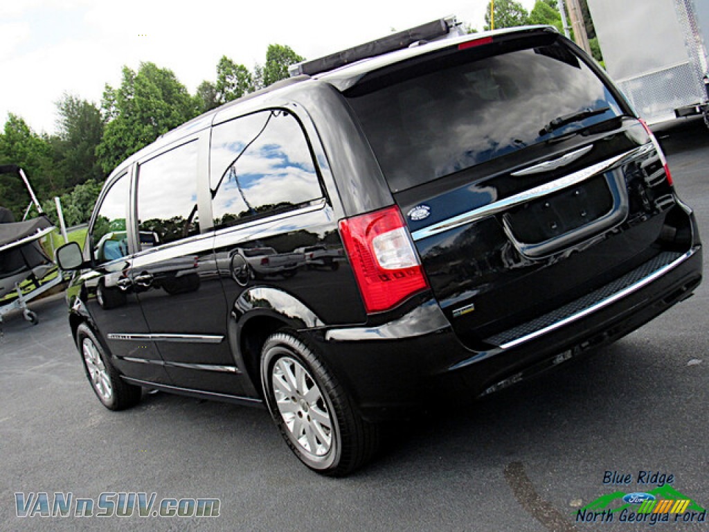 2015 Town & Country Touring - Brilliant Black Crystal Pearl / Black/Light Graystone photo #30
