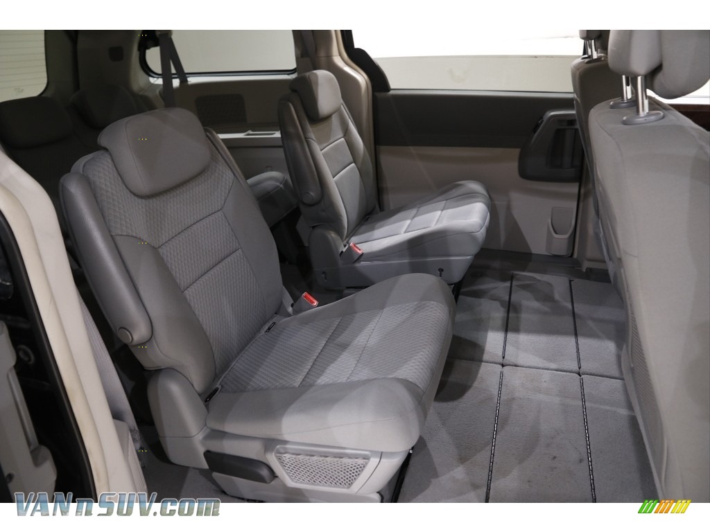 2010 Town & Country Touring - Brilliant Black Crystal Pearl / Medium Slate Gray/Light Shale photo #14