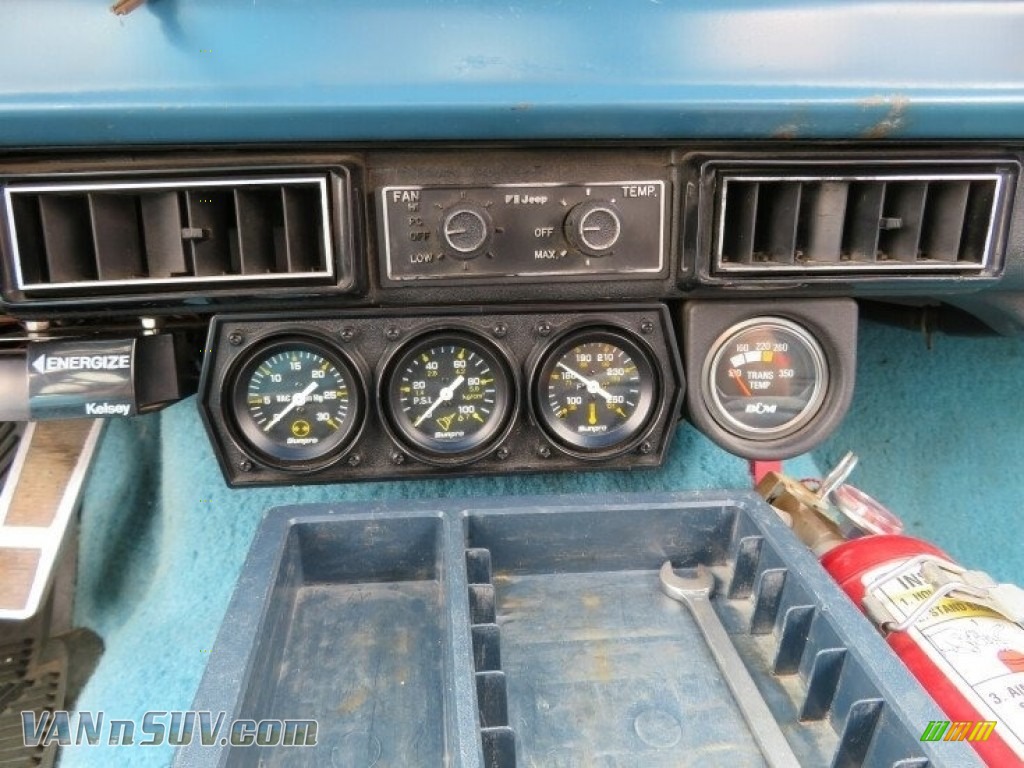 1977 Cherokee Chief 4x4 - Brilliant Blue / Levi
