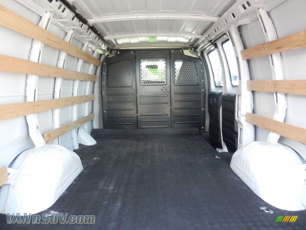 2019 Savana Van 2500 Cargo - Summit White / Medium Pewter photo #9