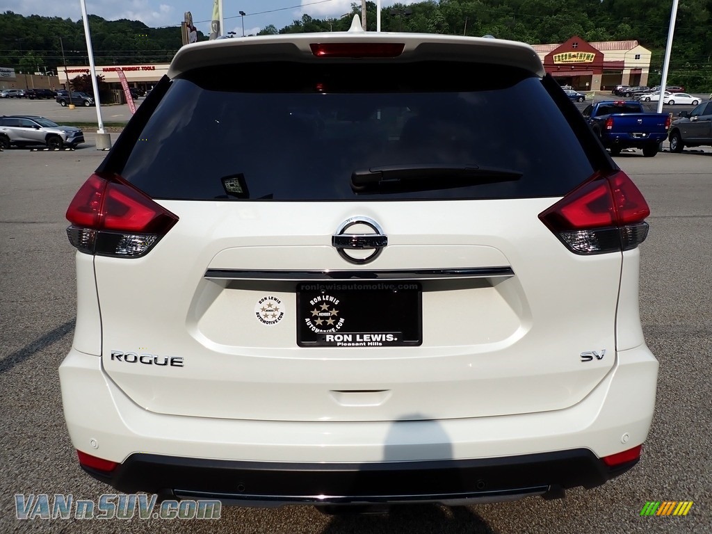 2020 Rogue SV - Pearl White Tricoat / Charcoal photo #4