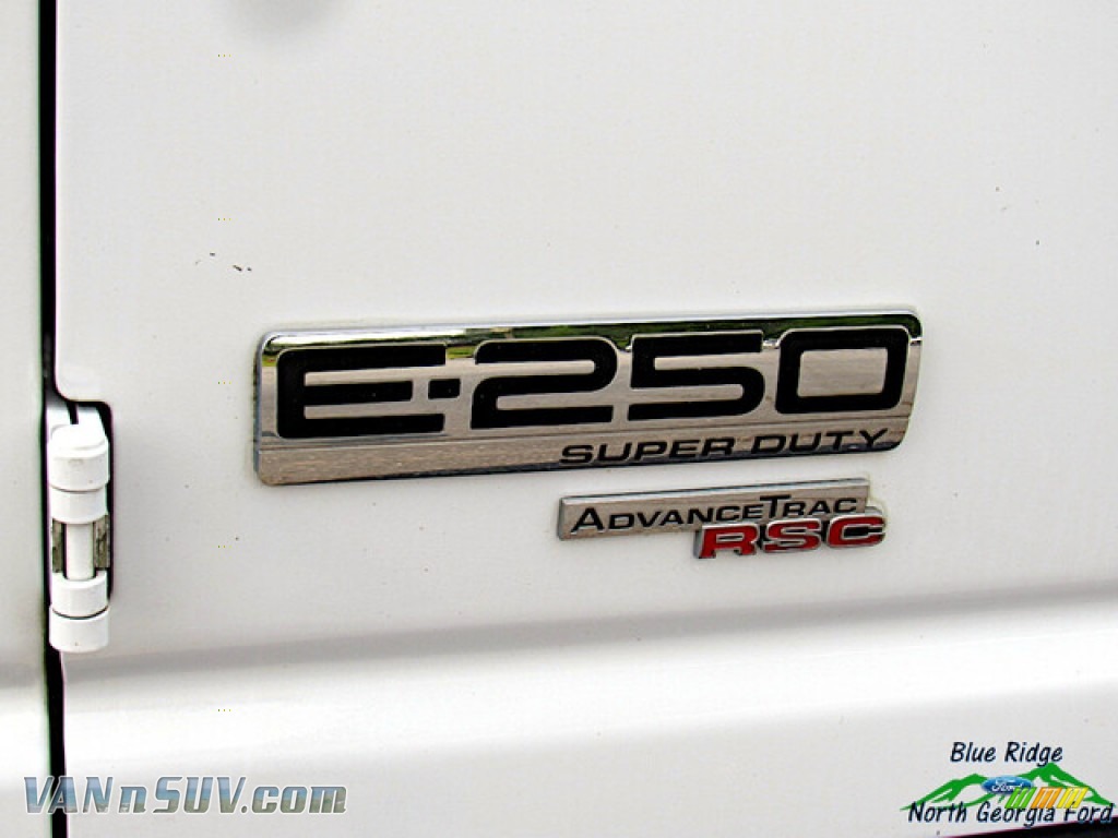2013 E Series Van E250 Cargo - Oxford White / Medium Flint photo #22