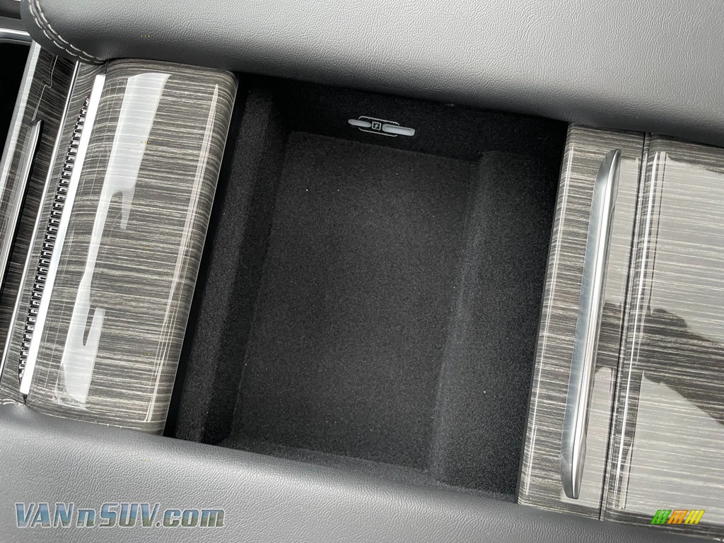 2022 Wagoneer Series III 4x4 - Bright White / Global Black photo #45
