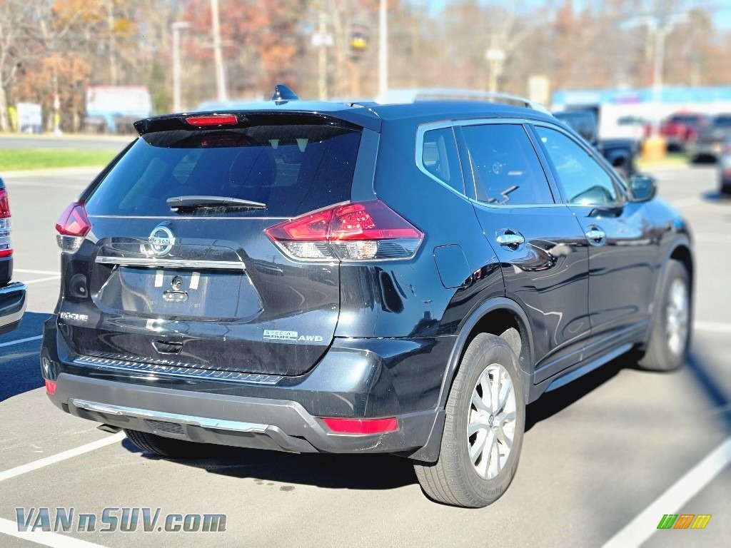 2019 Rogue S AWD - Magnetic Black / Charcoal photo #4