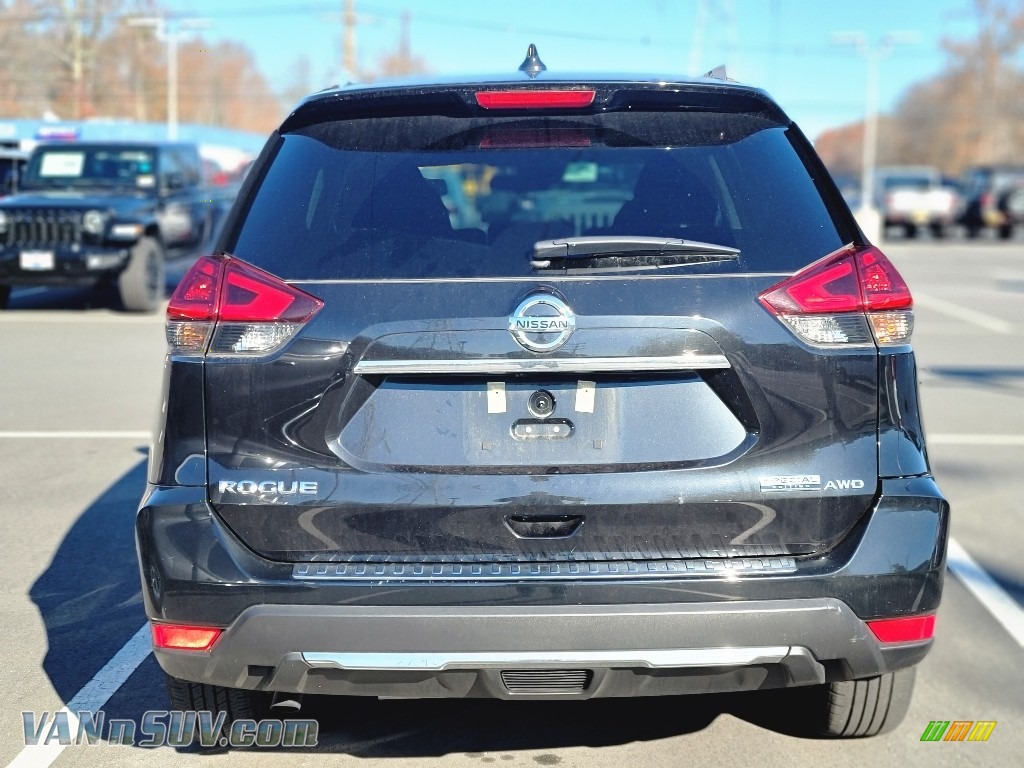 2019 Rogue S AWD - Magnetic Black / Charcoal photo #5