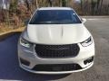 Chrysler Pacifica Touring Luxury White Pearl photo #3