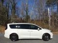 Chrysler Pacifica Touring L Luxury White Pearl photo #5