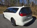 Chrysler Pacifica Touring L Luxury White Pearl photo #8