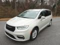 Chrysler Pacifica Touring L Luxury White Pearl photo #2