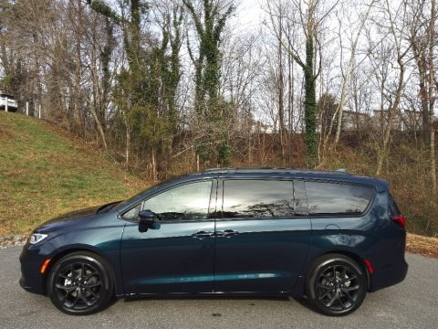 Fathom Blue Pearl 2021 Chrysler Pacifica Touring L