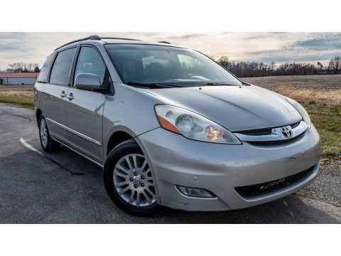 Silver Shadow Pearl 2009 Toyota Sienna XLE