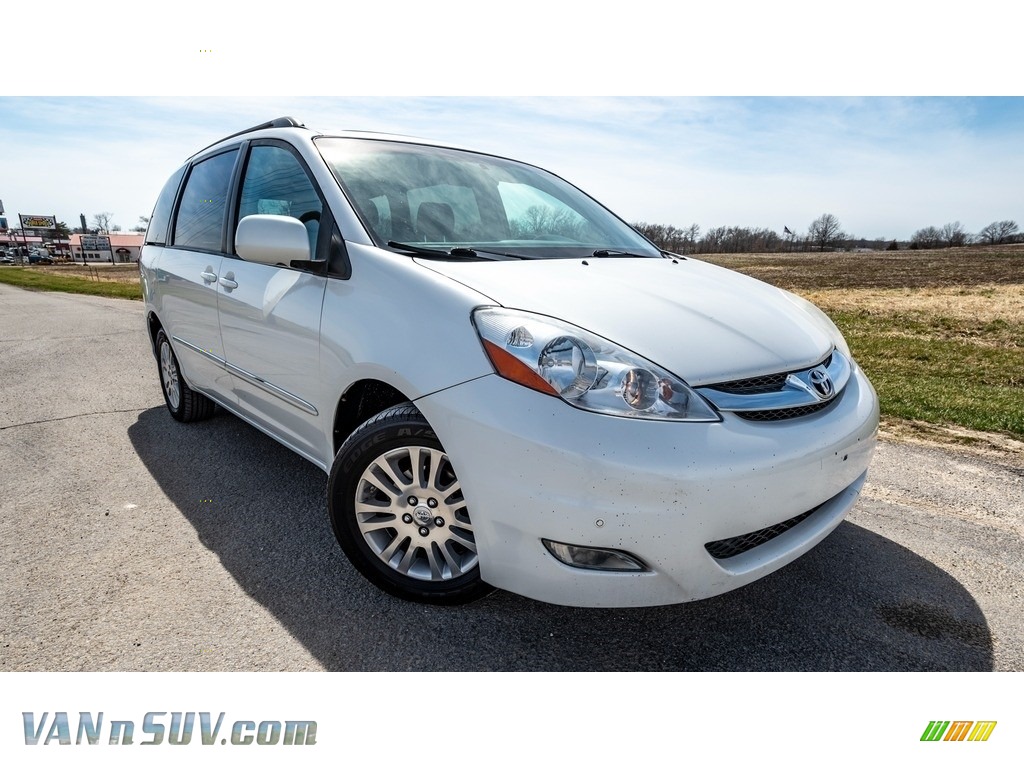 Arctic Frost Pearl / Stone Toyota Sienna XLE AWD