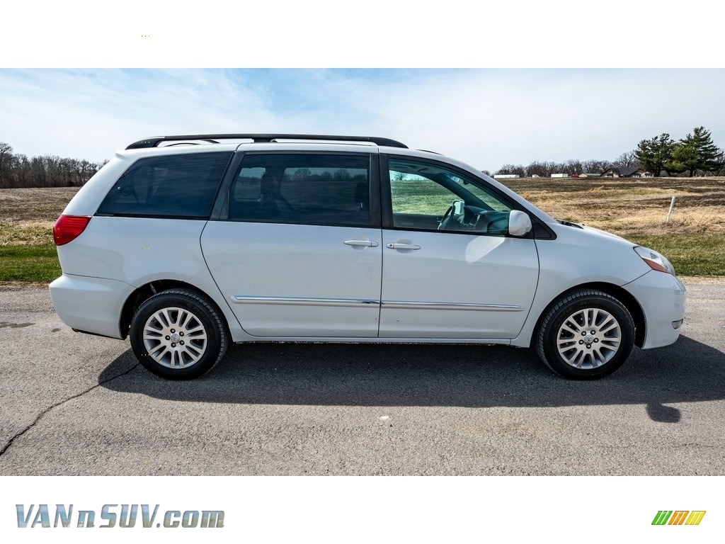 2008 Sienna XLE AWD - Arctic Frost Pearl / Stone photo #3