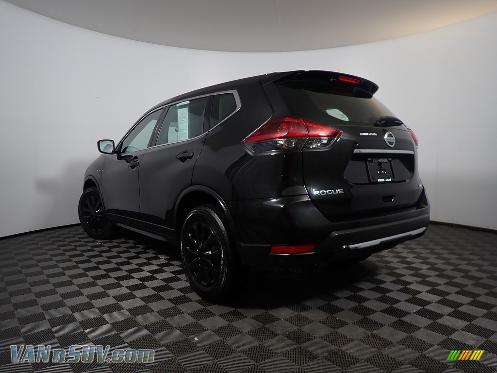 2019 Rogue S AWD - Magnetic Black / Charcoal photo #11