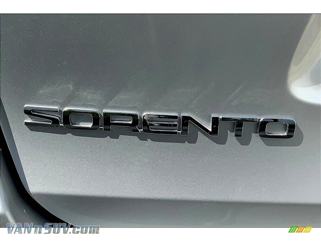 2019 Sorento LX - Sparkling Silver / Satin Black photo #9
