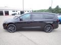 Chrysler Pacifica Touring L AWD Brilliant Black Crystal Pearl photo #2
