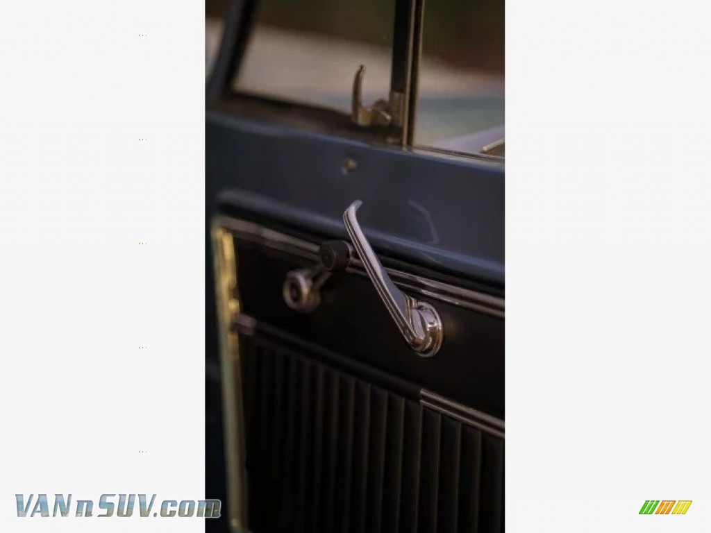 1966 Bronco Wagon - Tiffany Blue / Black photo #10