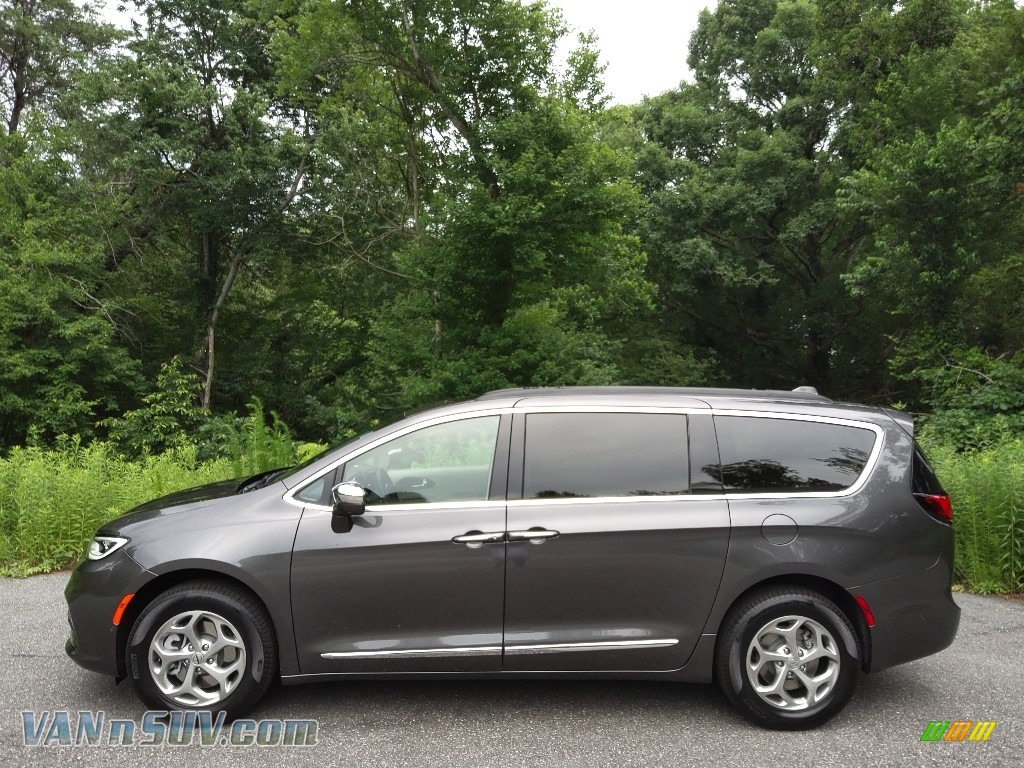Granite Crystal Metallic / Black/Alloy Chrysler Pacifica Limited AWD