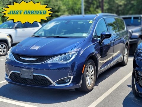 Jazz Blue Pearl 2019 Chrysler Pacifica Touring L