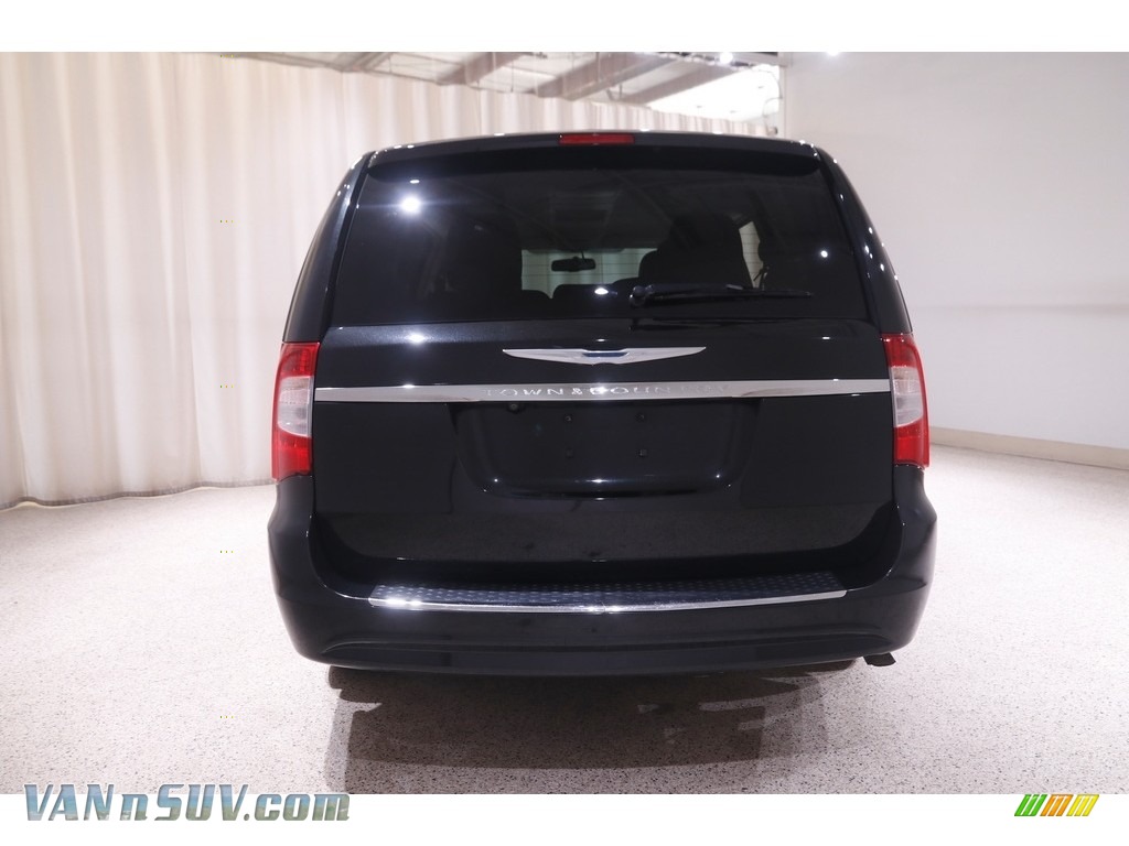 2015 Town & Country Touring - Brilliant Black Crystal Pearl / Black/Light Graystone photo #20