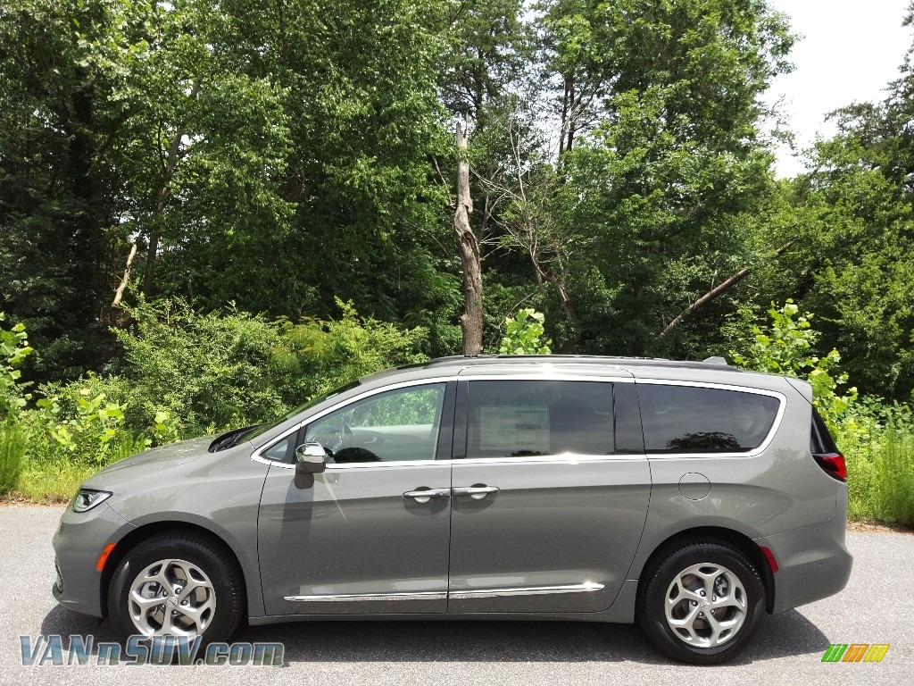 Ceramic Gray / Black/Alloy Chrysler Pacifica Limited AWD