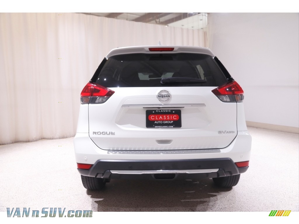 2020 Rogue SV AWD - Pearl White Tricoat / Charcoal photo #19