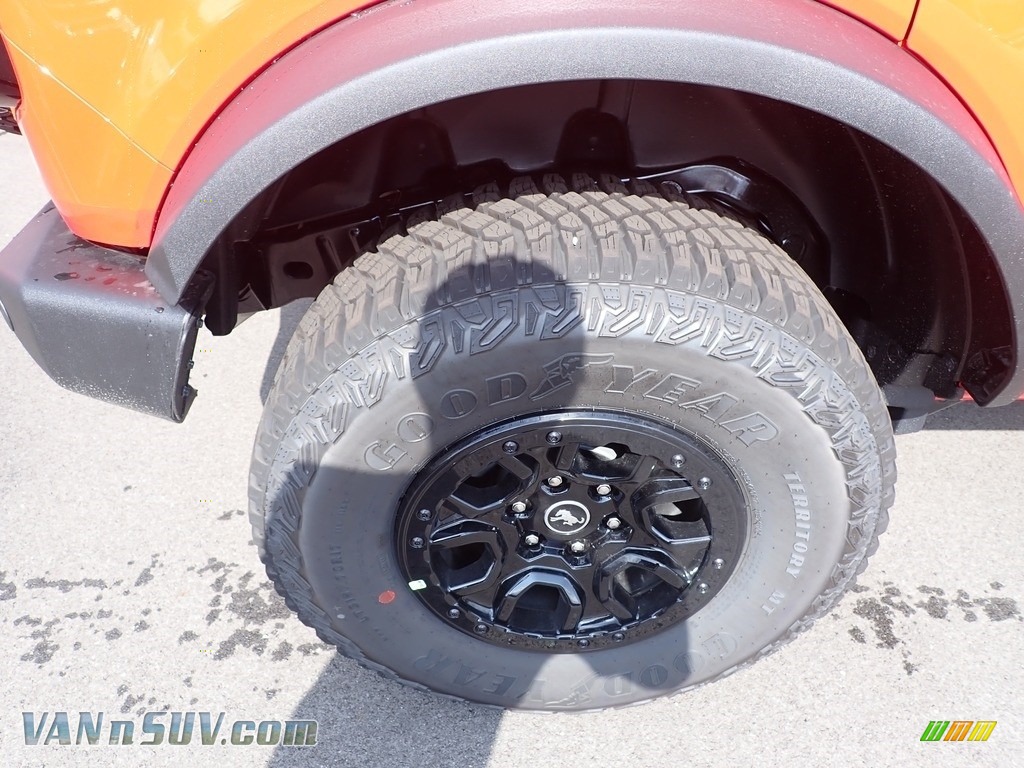 2022 Bronco Wildtrak 4x4 4-Door - Race Red / Medium Sandstone photo #9
