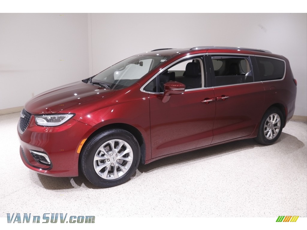2021 Pacifica Touring L - Velvet Red Pearl / Black photo #3