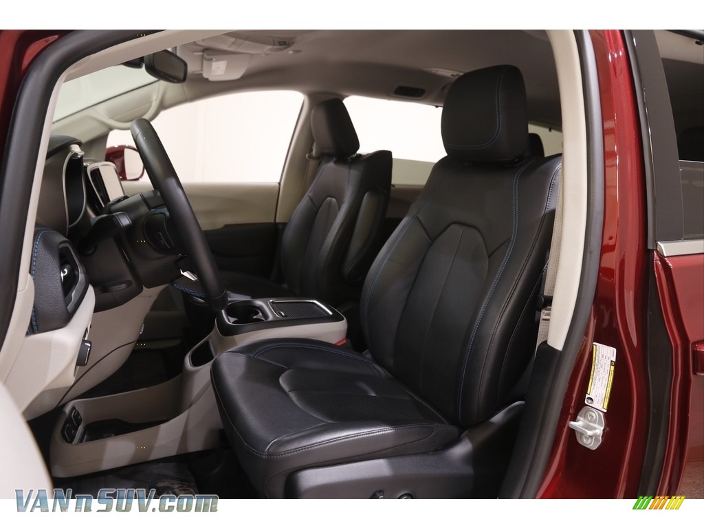2021 Pacifica Touring L - Velvet Red Pearl / Black photo #5