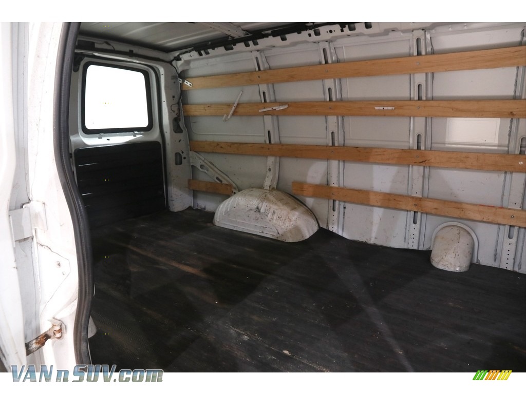 2015 Savana Van 2500 Cargo - Summit White / Medium Pewter photo #14