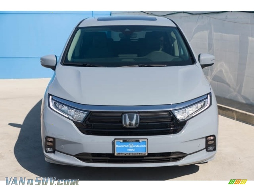 2023 Odyssey Touring - Sonic Gray Pearl / Black photo #3