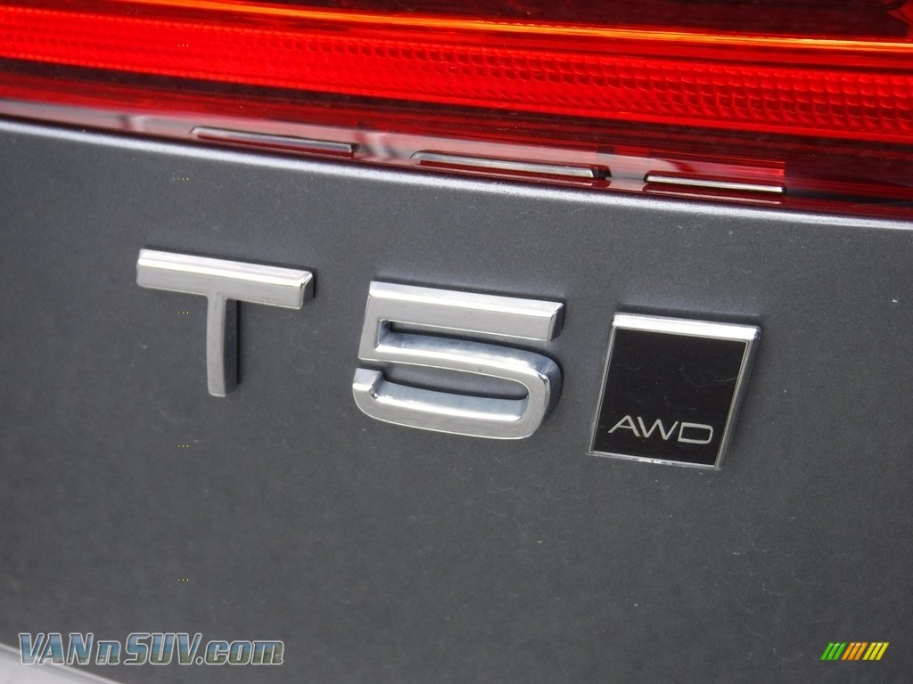 2021 XC60 T5 AWD Momentum - Pine Grey Metallic / Charcoal photo #10