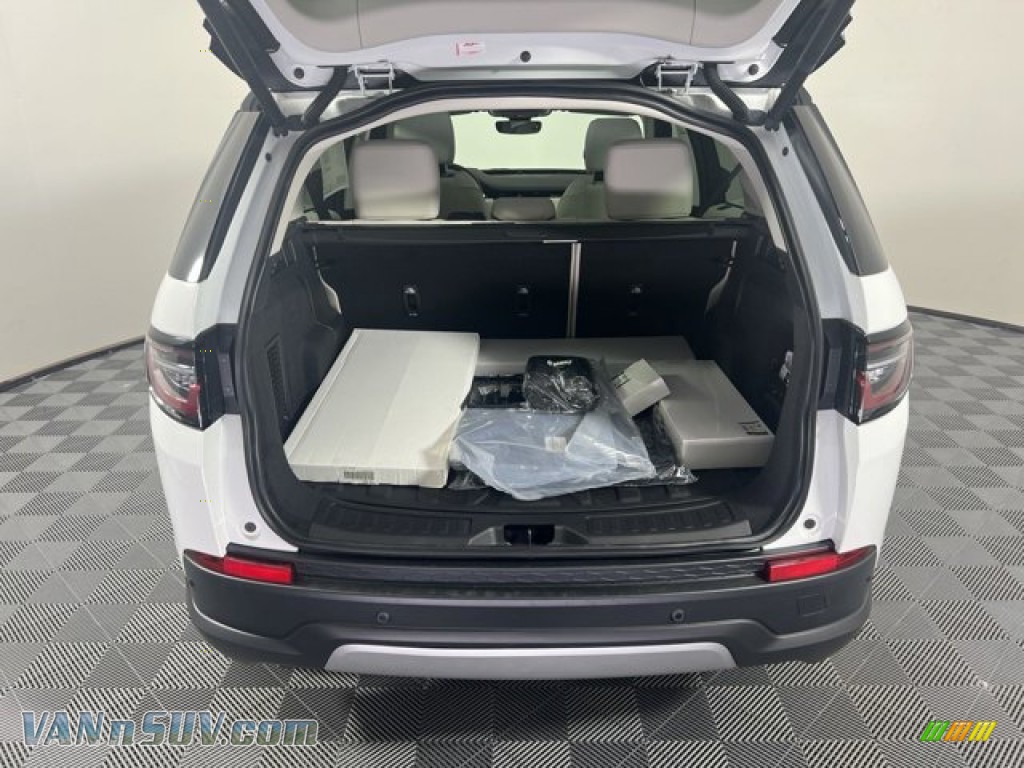2023 Discovery Sport S - Fuji White / Light Oyster photo #25