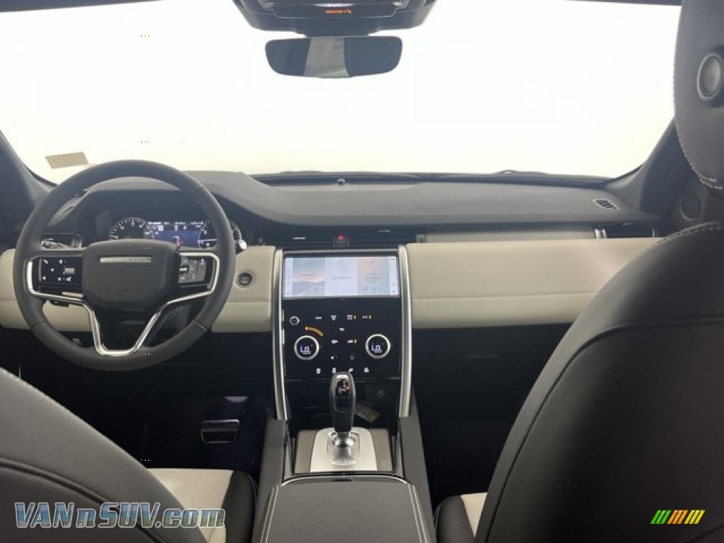 2023 Discovery Sport S R-Dynamic - Fuji White / Light Oyster photo #4