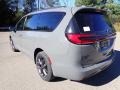 Chrysler Pacifica Limited AWD Ceramic Gray photo #3