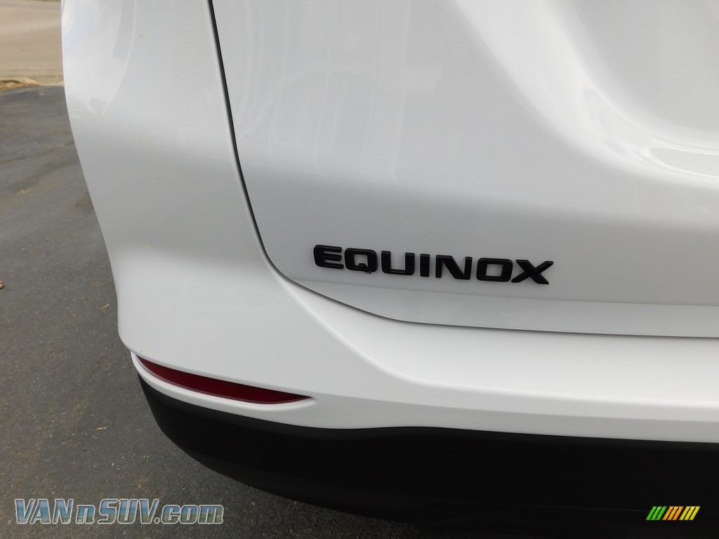 2023 Equinox LS AWD - Summit White / Medium Ash Gray photo #13