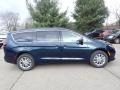 Chrysler Pacifica Touring L AWD Fathom Blue Pearl photo #5