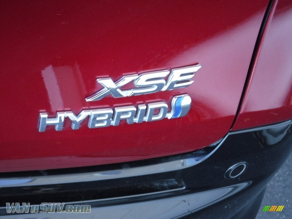 2021 Sienna XSE AWD Hybrid - Ruby Flare Pearl / Gray photo #9