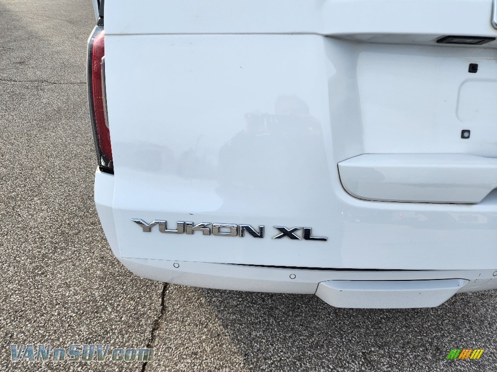 2017 Yukon XL SLT 4WD - Summit White / Jet Black photo #31