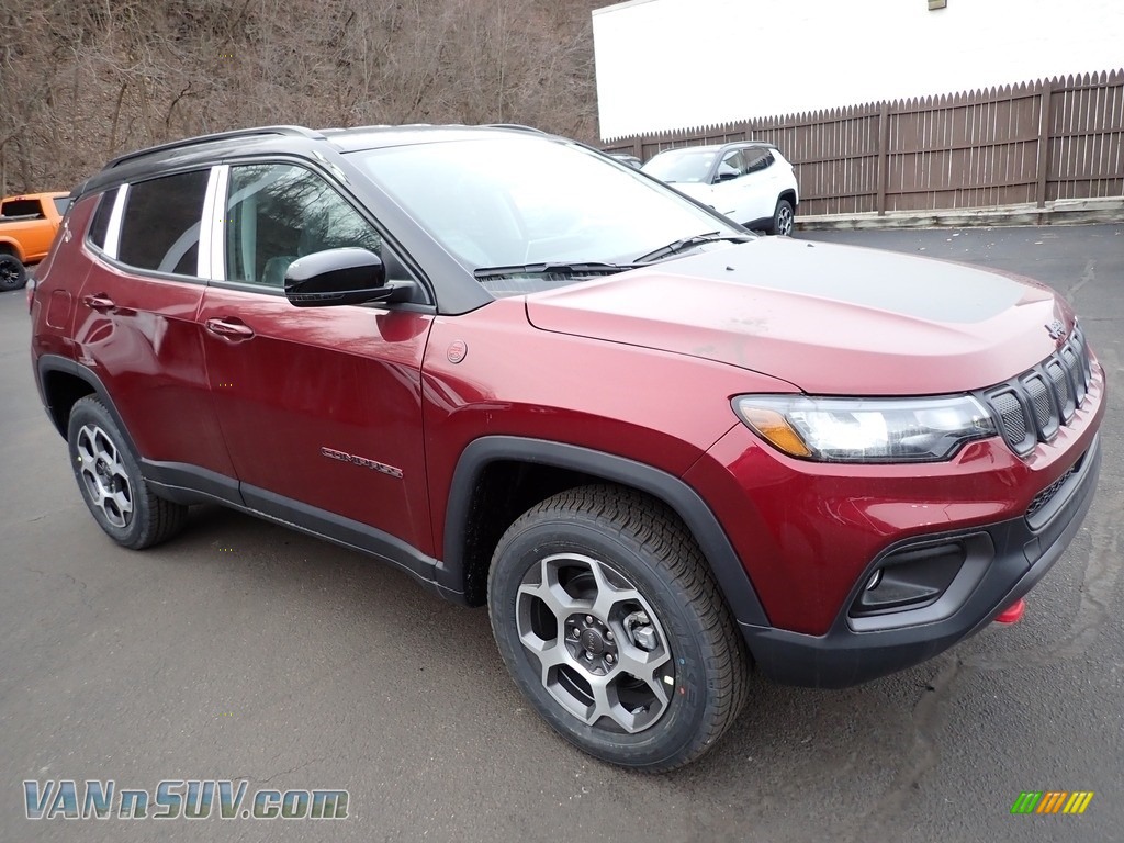 2022 Compass Trailhawk 4x4 - Velvet Red Pearl / Black/Ruby Red photo #8
