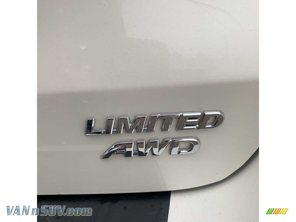 2016 Sienna Limited Premium AWD - Blizzard Pearl / Chestnut photo #10