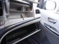 Toyota Sienna SE Predawn Gray Mica photo #25