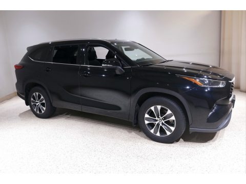 Midnight Black Metallic 2021 Toyota Highlander XLE AWD