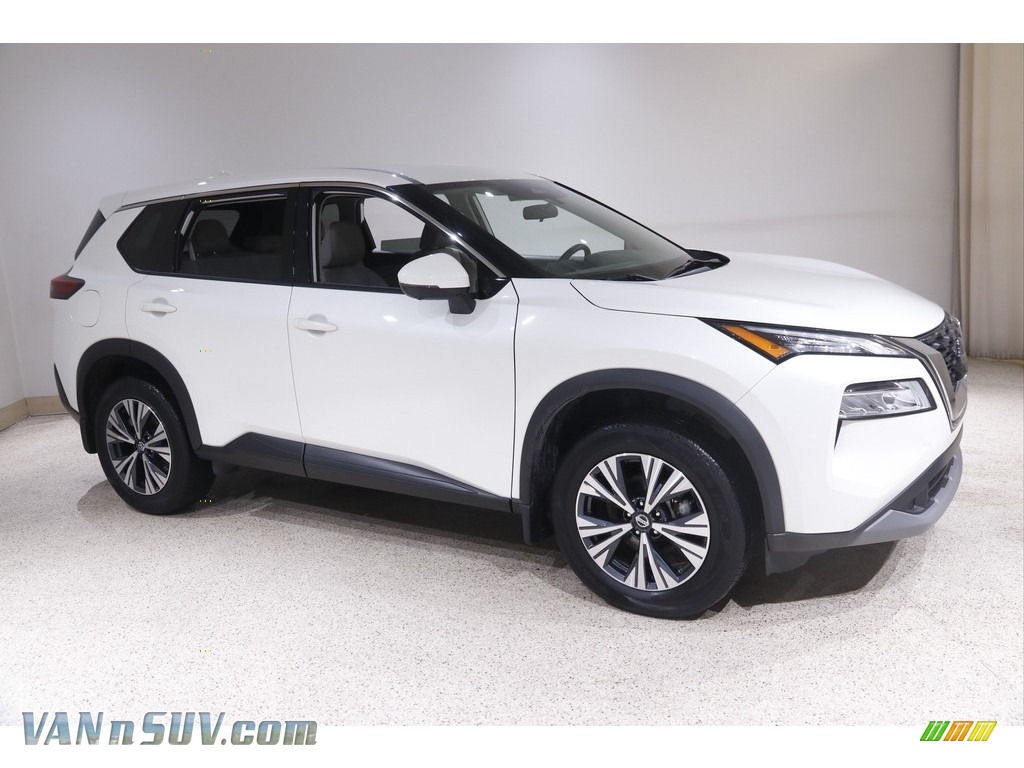2021 Rogue SV AWD - Pearl White Tricoat / Gray photo #1