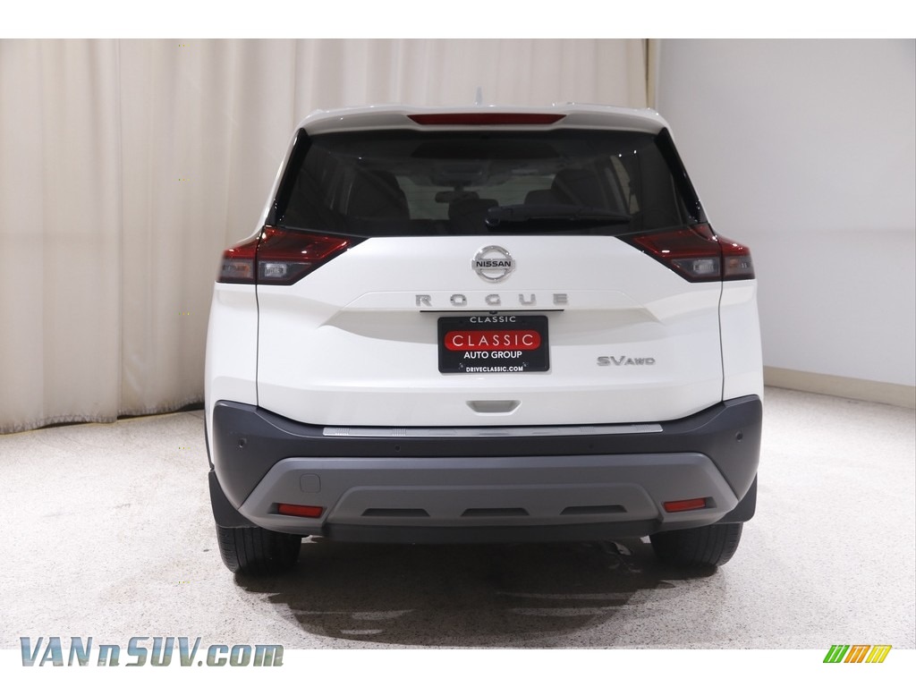 2021 Rogue SV AWD - Pearl White Tricoat / Gray photo #19