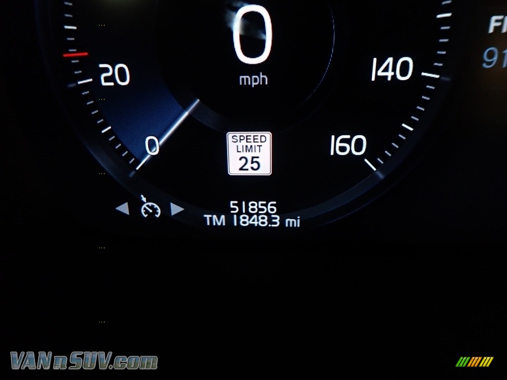 2020 XC60 T6 AWD Momentum - Ice White / Amber photo #41