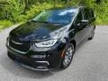 Chrysler Pacifica Hybrid Touring L Brilliant Black Crystal Pearl photo #2