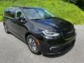 Chrysler Pacifica Hybrid Touring L Brilliant Black Crystal Pearl photo #4